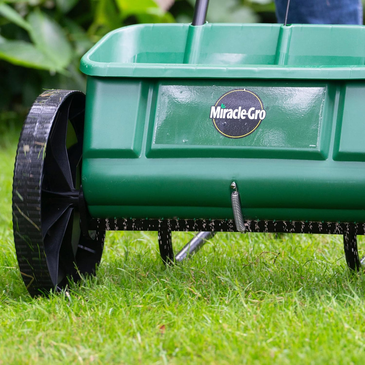 Miracle-Gro Lawn Seed Drop Spreader